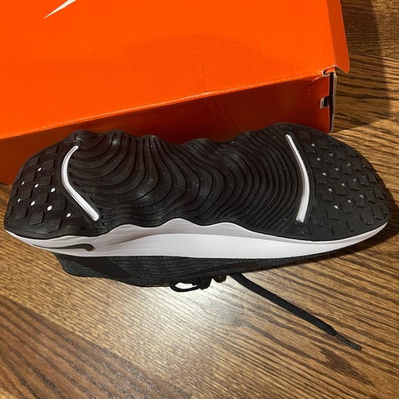 Nike Black Running Sneakers motiva size 9 - Picture 6 of 6